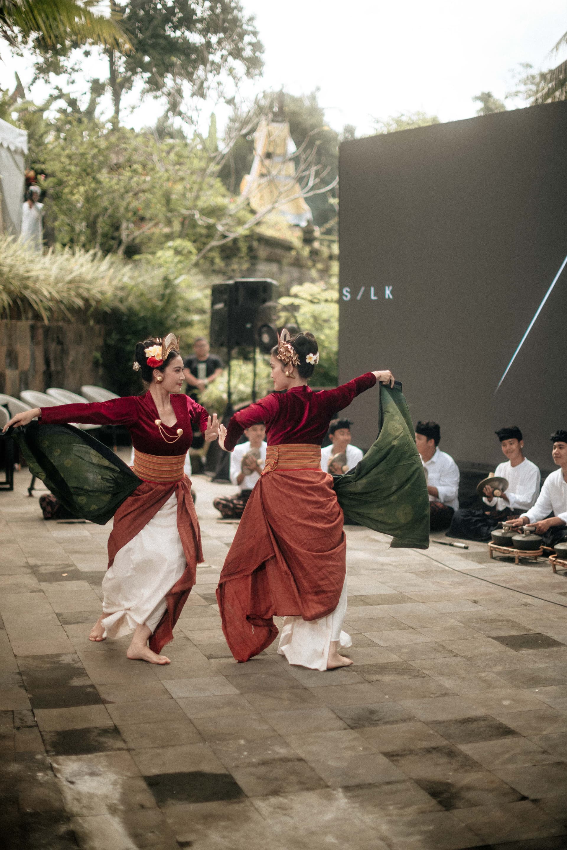 Silk Road Chapter 02 / Bali